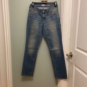 Levi’s jean worn look, curvy, slim